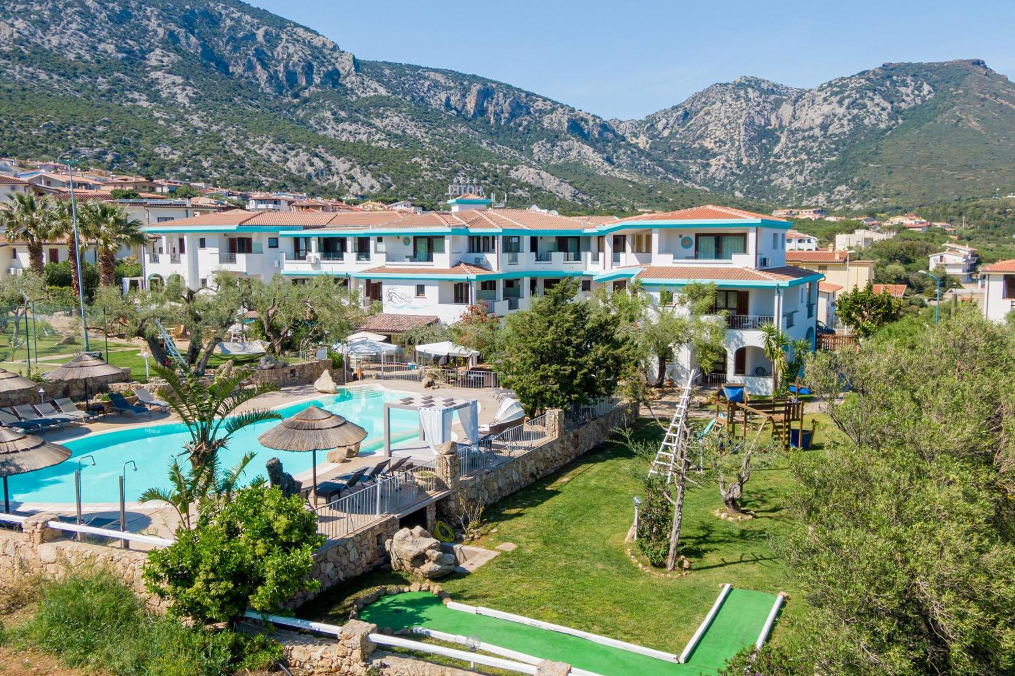 I Ginepri Hotel Cala Gonone Kültér fotó